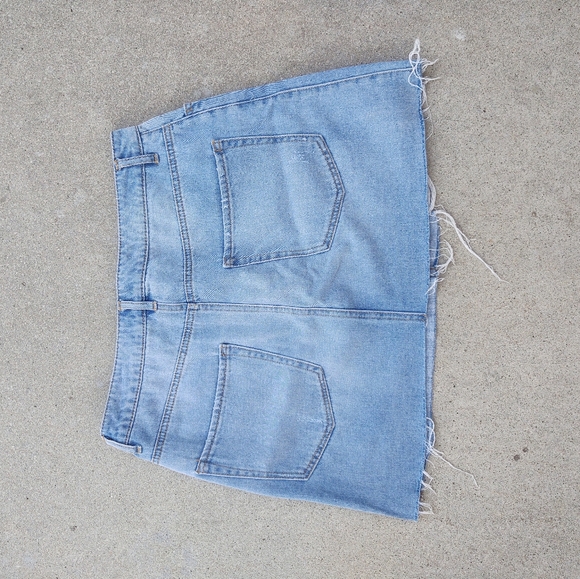 Forever 21 Denim Skirt - Picture 3 of 5
